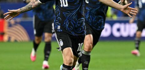Messi Scores Record 19th Goal as Argentina Seal Top Spot in Group J