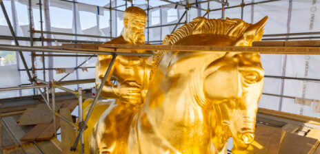 Trump showcases regilding of “Valor” statue at Arlington Memorial Bridge